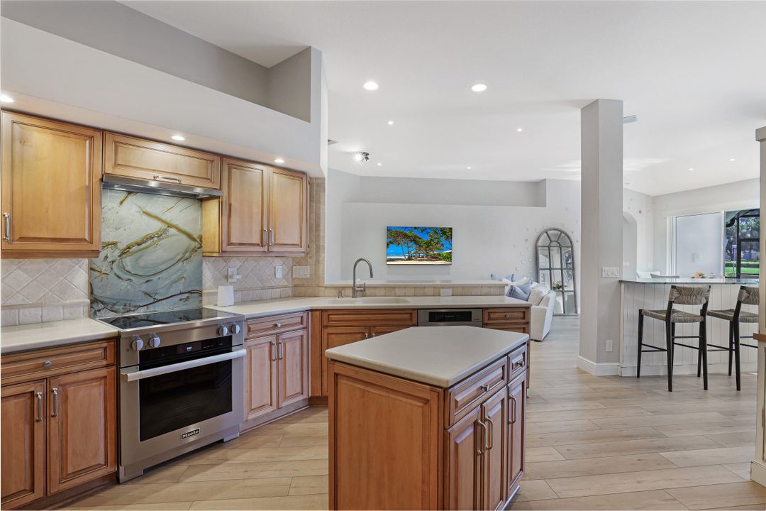 10304 Cape Roman Rd, Bonita Springs, FL 34135