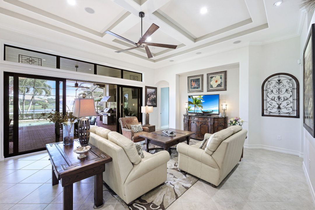 6287 Serano Way, Naples, FL 34113