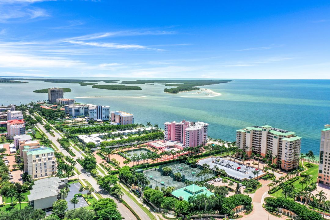 990 Cape Marco Dr #405, Marco Island, FL 34145