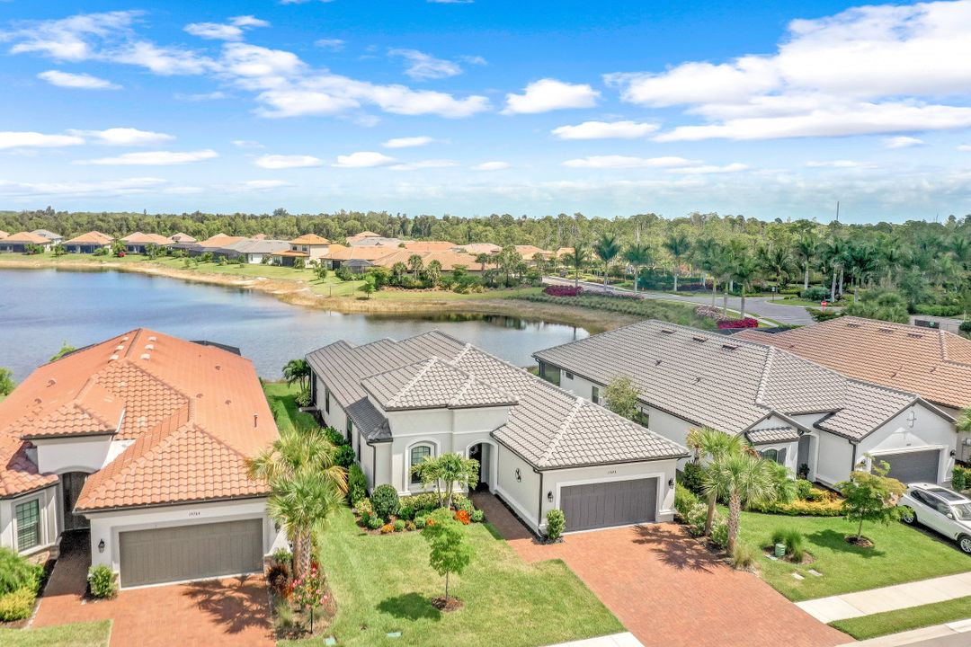 19698 Estero Pointe Ln, Fort Myers, FL 33908