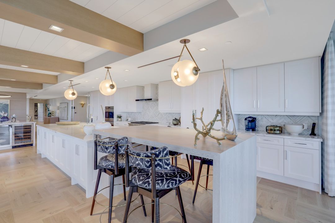 6897 Grenadier Blvd #504, Naples, FL 34108