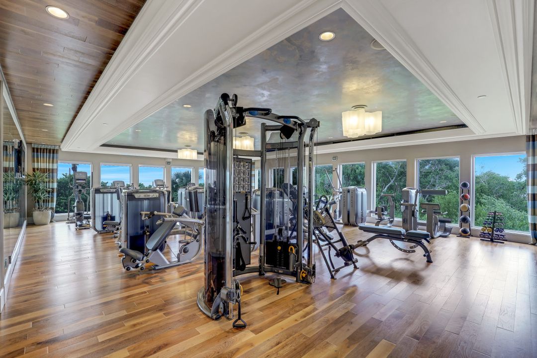 10 Seagate Dr #6S, Naples, FL 34103
