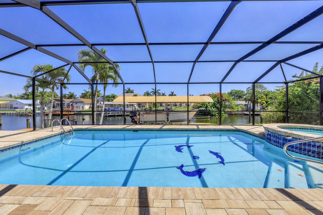 1524 SW 52nd Ln, Cape Coral, FL 33914