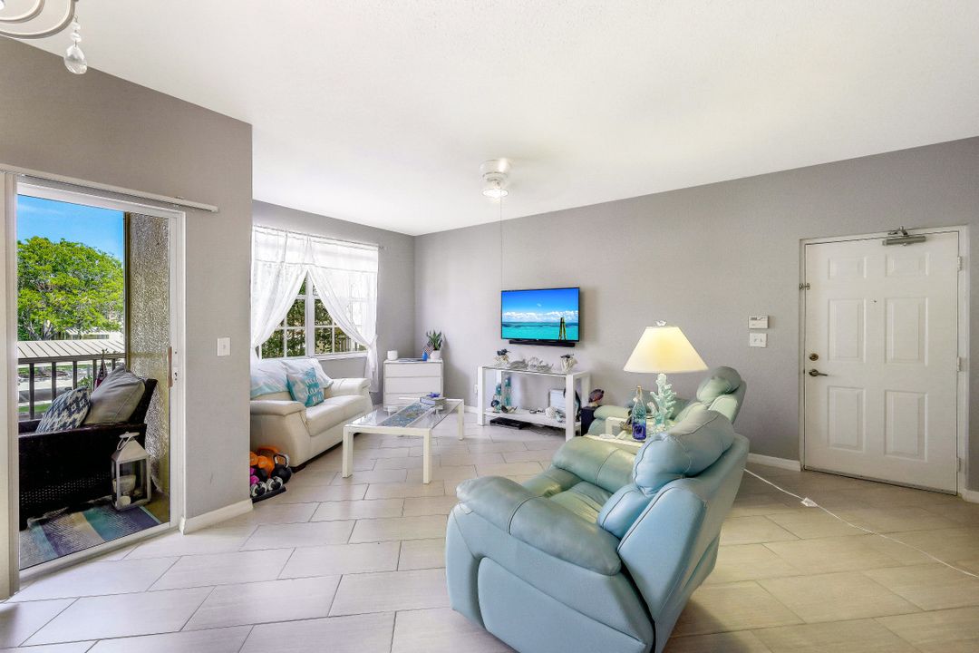 4635 St Croix Ln #1222, Naples, FL 34109