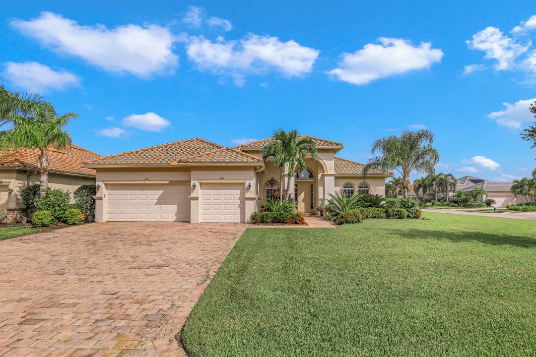 9365 Slate Ct, Naples, FL 34120