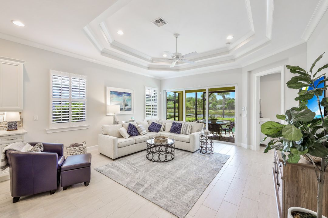 5807 Haiti Dr, Naples, FL 34112