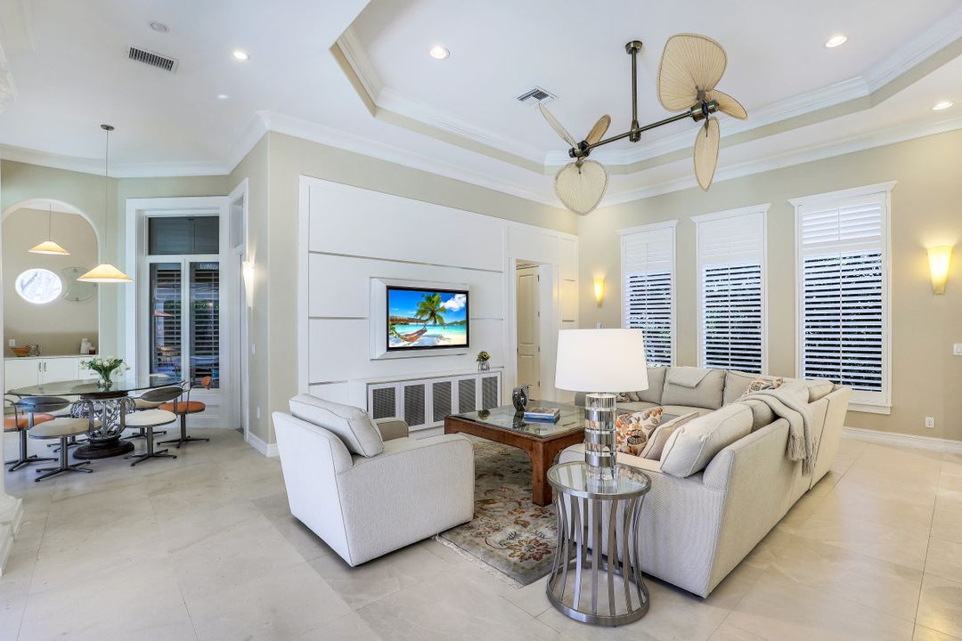 1564 Gormican Ln, Naples, FL 34110