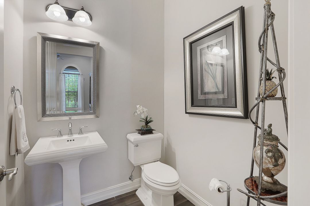 7450 Lantana Cir, Naples, FL 34119