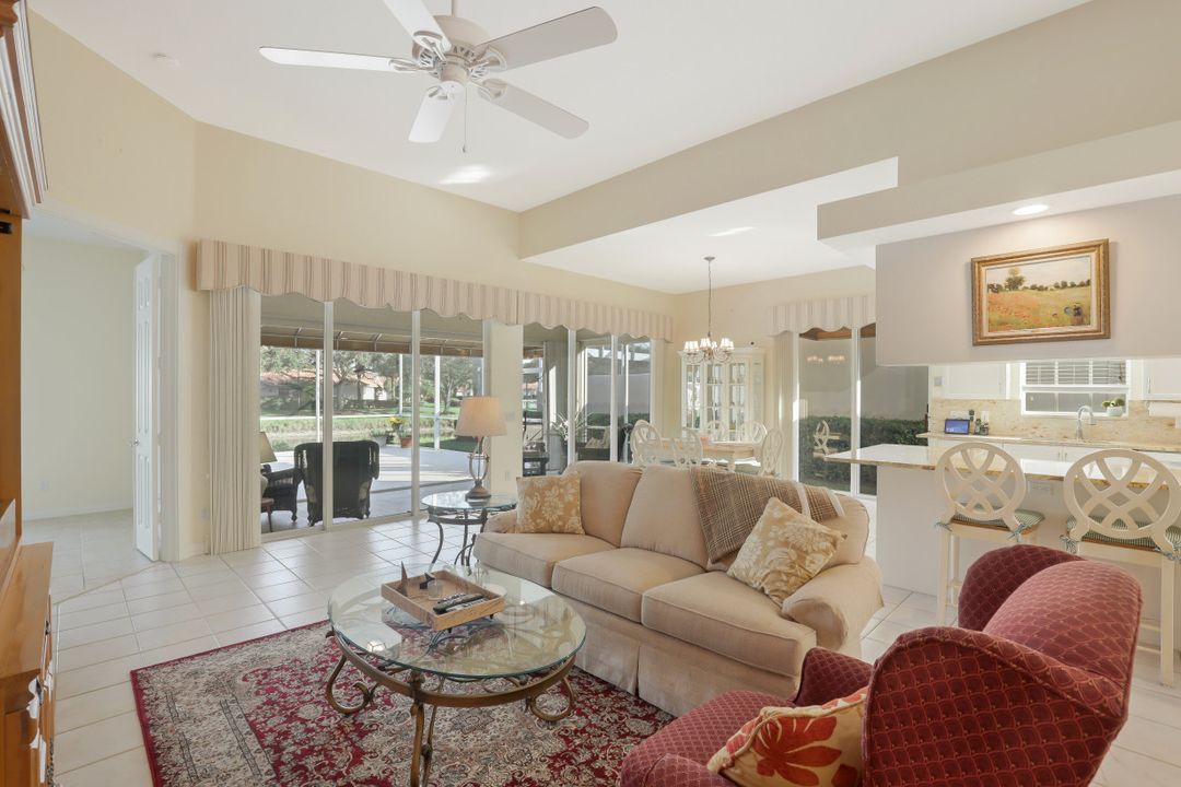 4462 Novato Ct, Naples, FL 34109