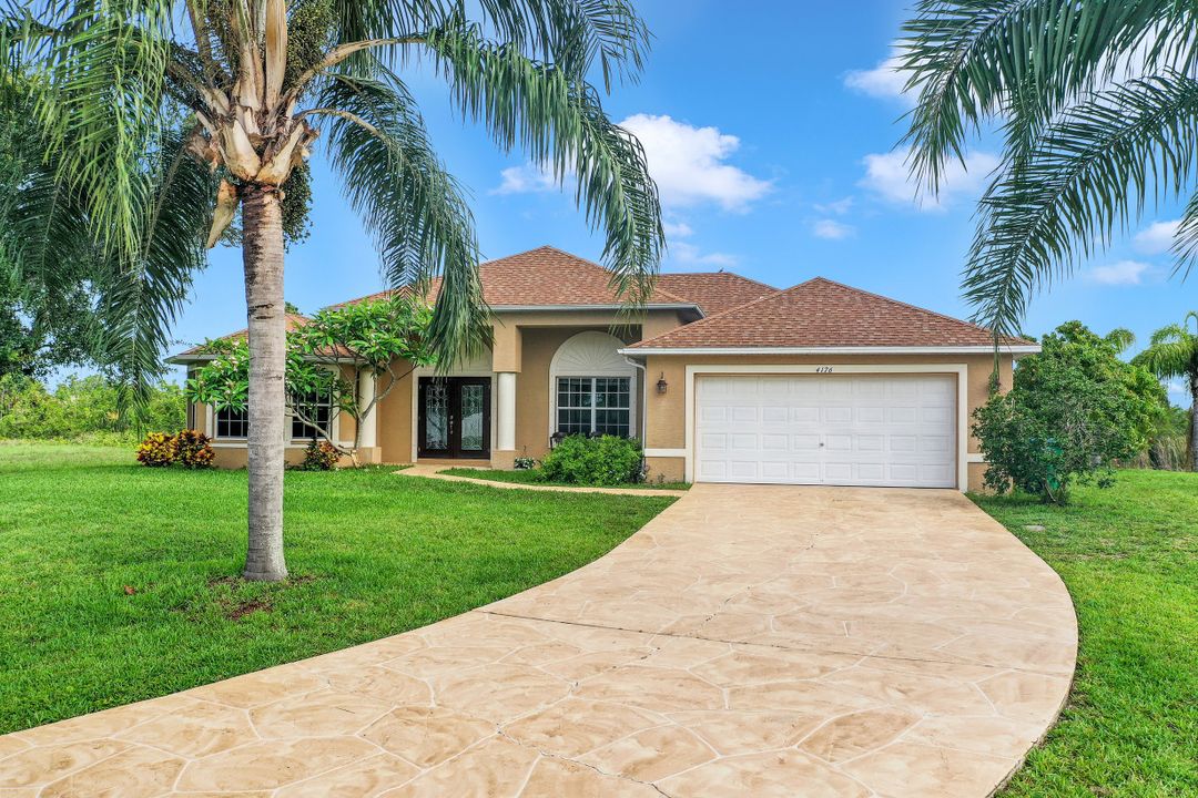 4176 NE 9th Pl, Cape Coral, FL 33909