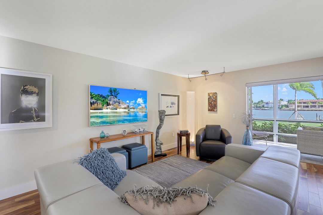 3300 Gulf Shore Blvd N #103, Naples, FL 34103