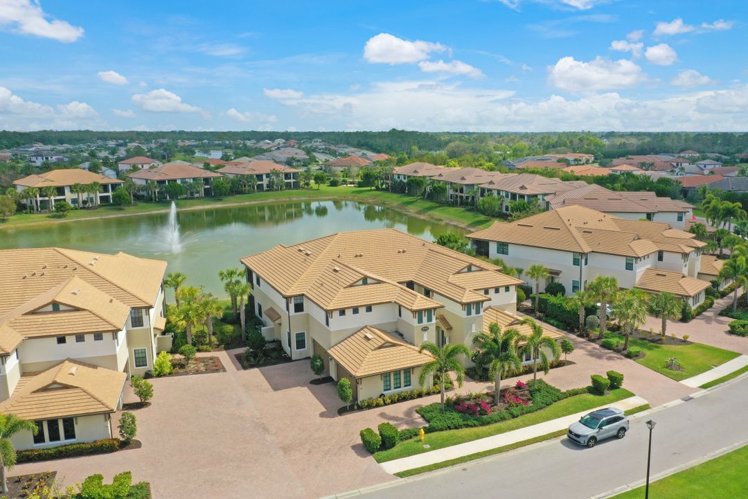 2149 Frangipani Cir #101, Naples, FL 34120