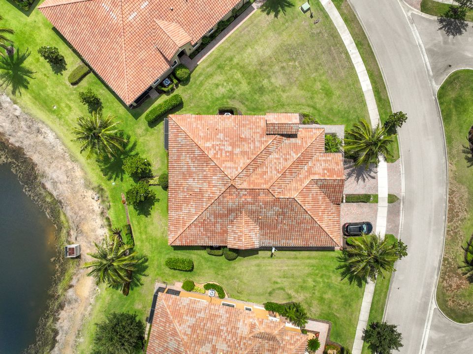 9160 Isla Bella Cir, Bonita Springs, FL 34135