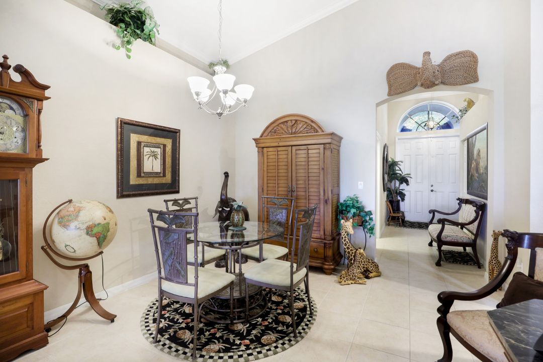 2124 Par Dr, Naples, FL 34120