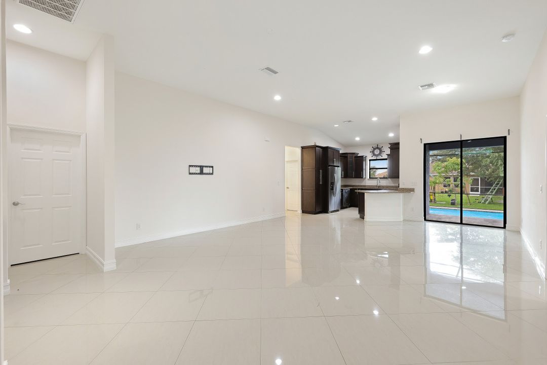 1011 NW 16th Pl, Cape Coral, FL 33993