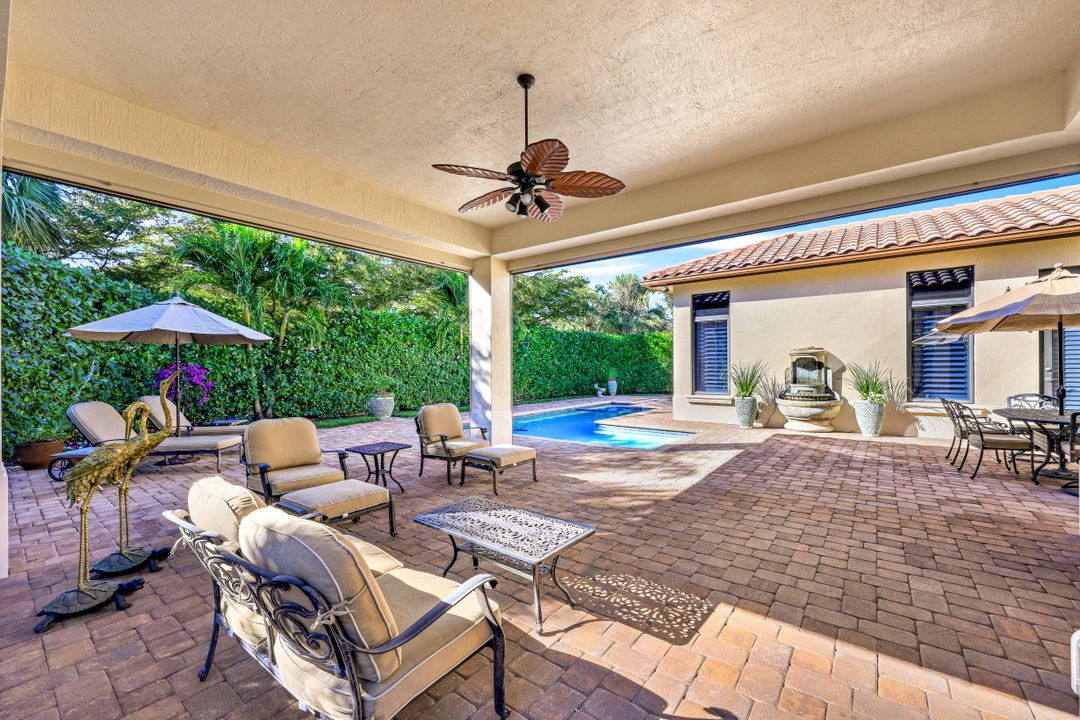 2351 Traditions Ct, Naples, FL 34105