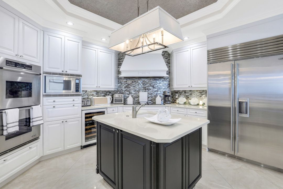 940 Cape Marco Dr #1904, Marco Island, FL 34145