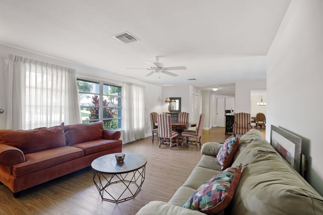 139 Bayview Ave, Naples, FL 34108