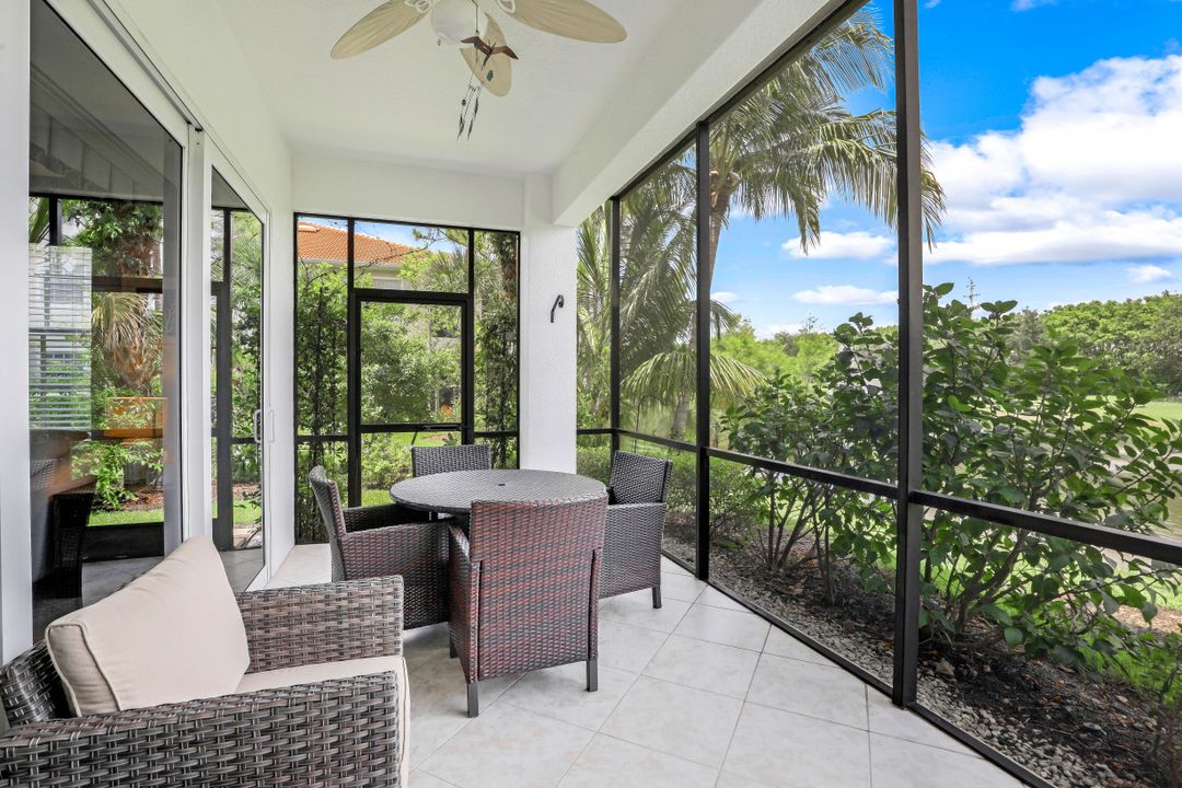 7842 Hawthorne Dr #1701, Naples, FL 34113