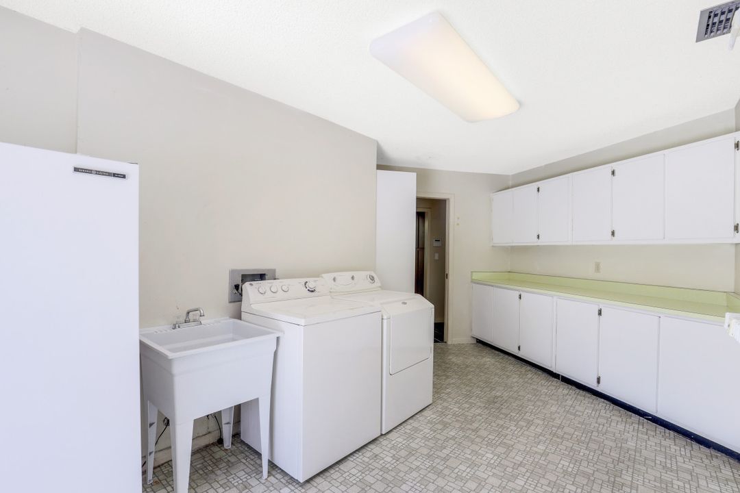 27126 Rue De Paix, Bonita Springs, FL 34135