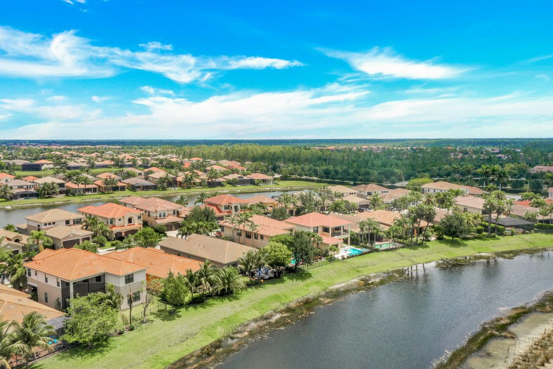 3646 Santaren Ct, Naples, FL 34119