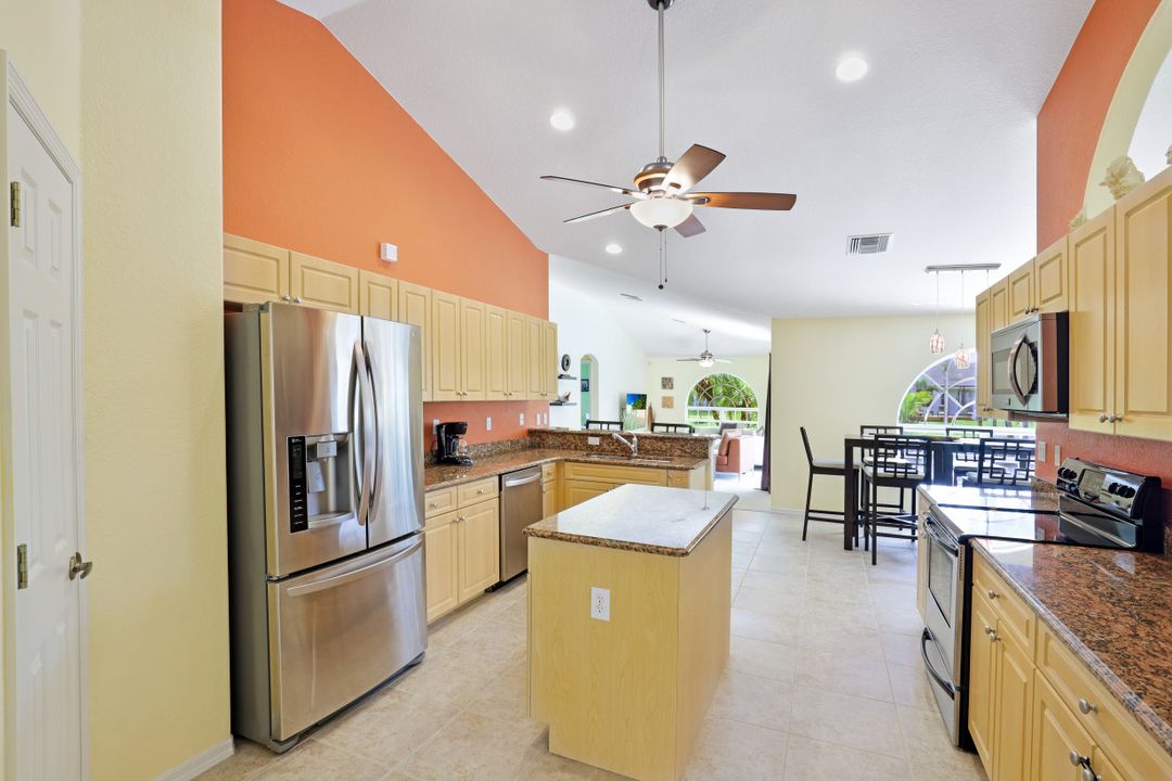 2100 SW 28th Ln, Cape Coral, FL 33914