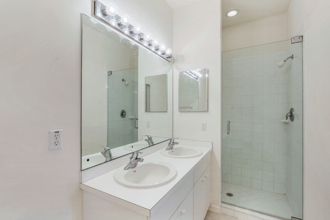 2750 Cypress Trace Cir  #2631, Naples, FL 34119