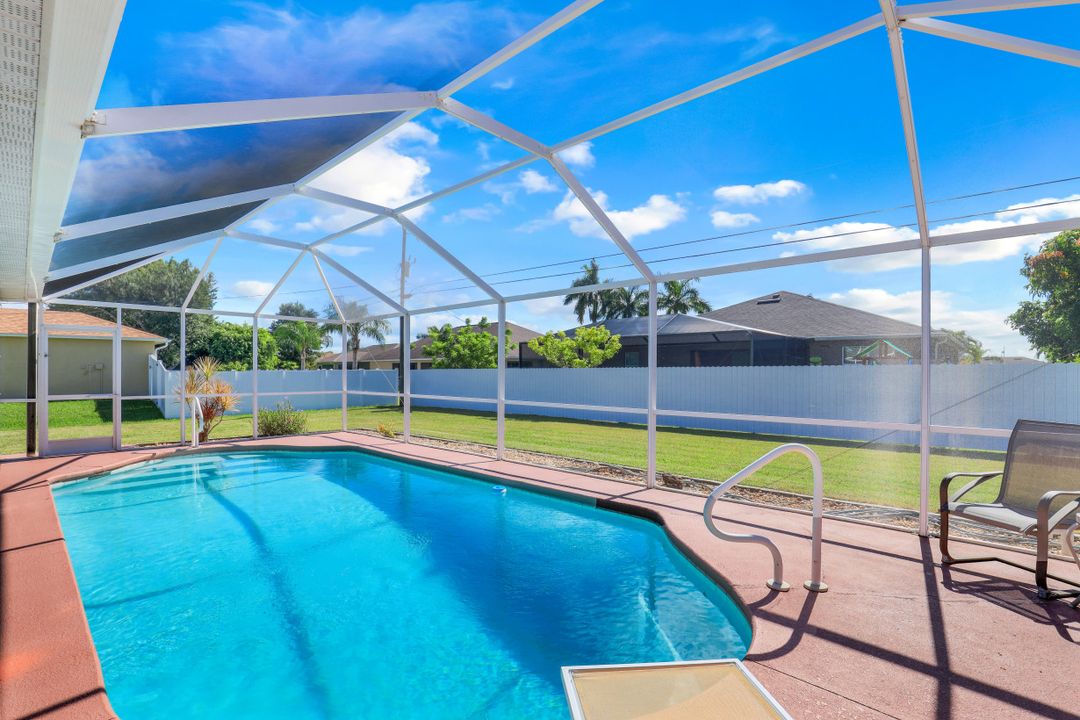 1403 SW 4th Ave, Cape Coral, FL 33991