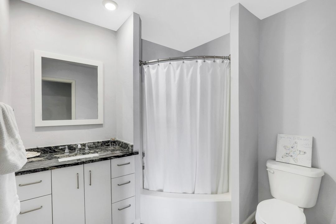 911 Tulip Ct, Marco Island, FL 34145