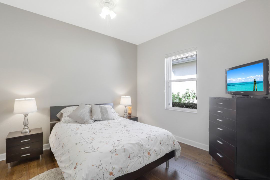 6251 Ashwood Ln, Naples, FL 34110