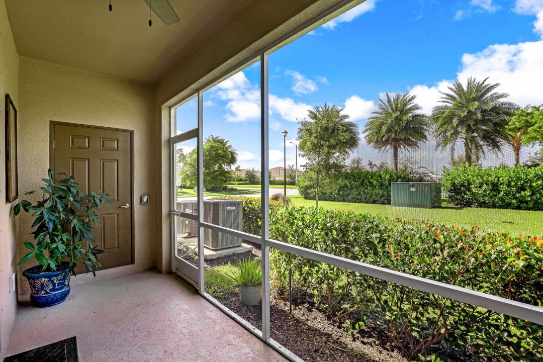 2630 Bloom Ln, Naples, FL 34120
