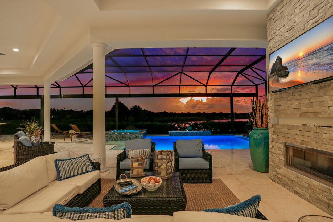 9105 Esplanade Blvd, Naples, FL 34119