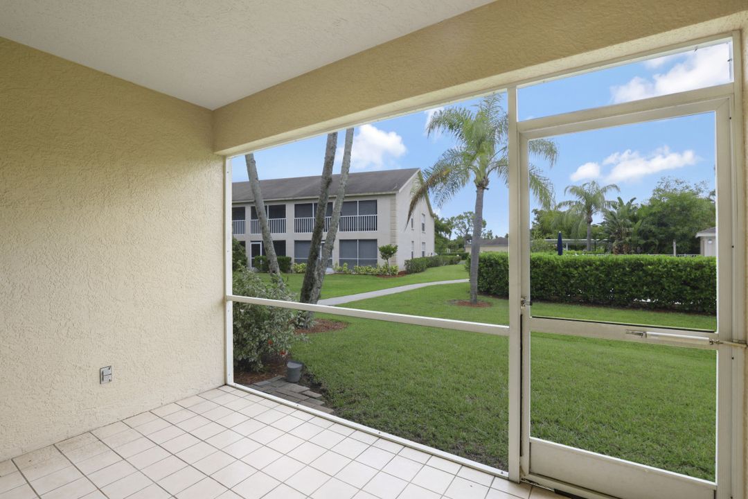 328 Bradstrom Cir, #E-101 Naples, FL 34113