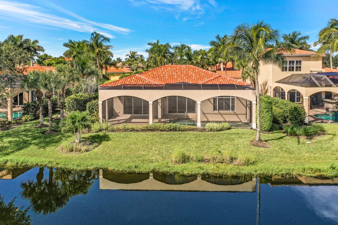 8516 Bellagio Dr, Naples, FL 34114