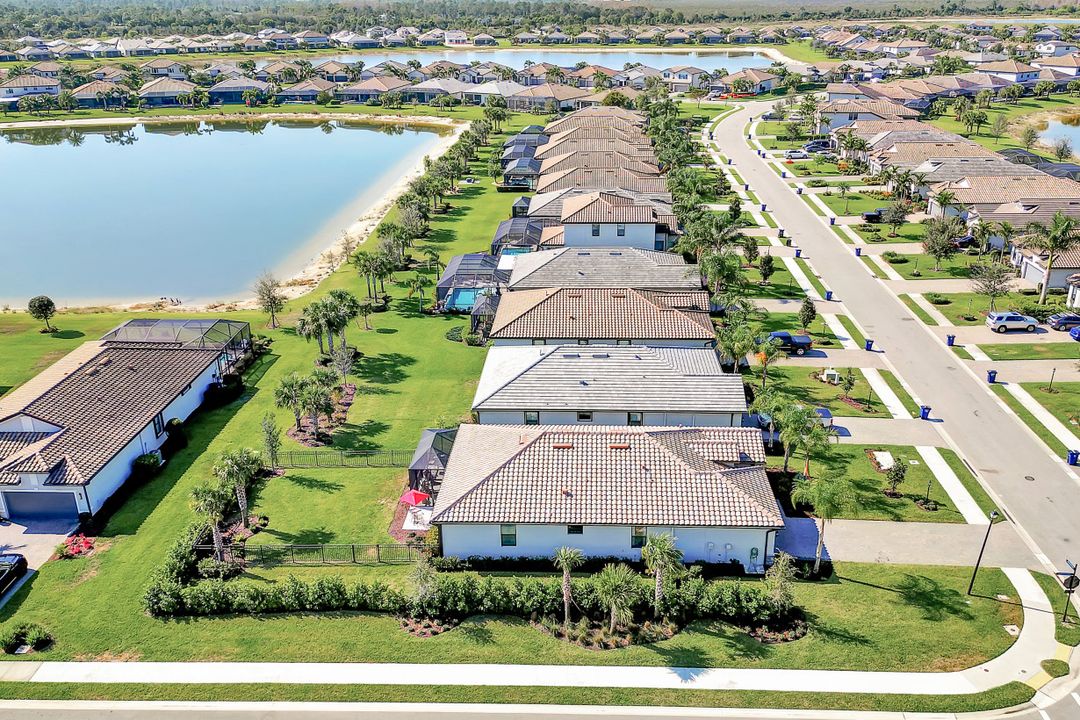 19801 Bittersweet Ln, Estero, FL 33928