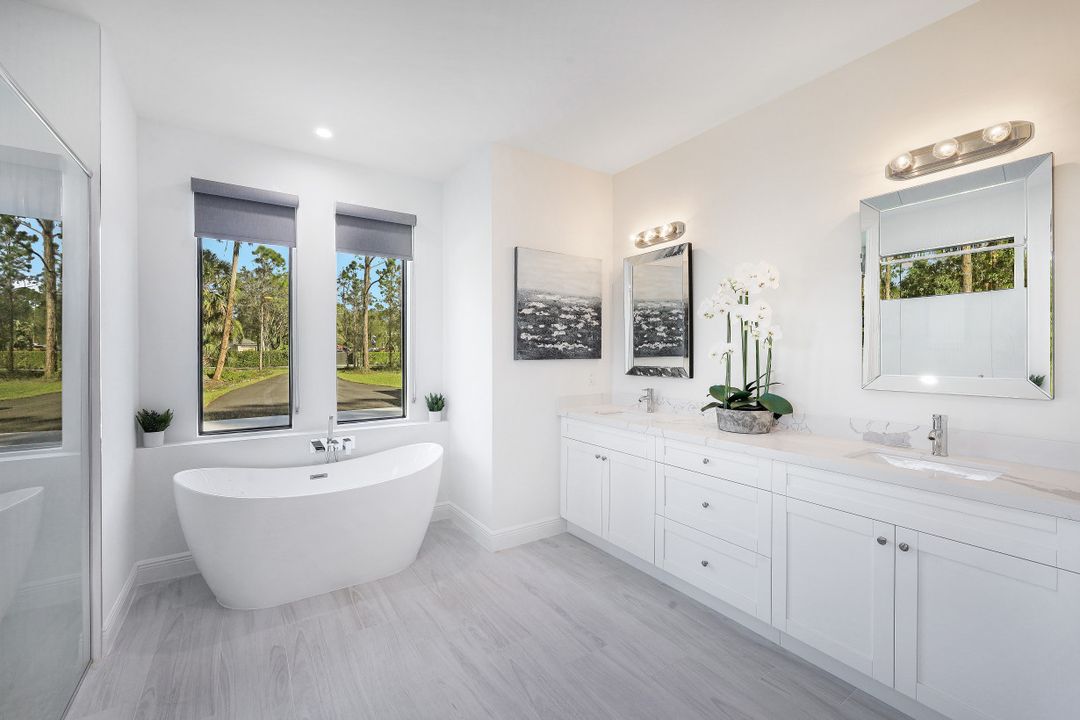 1030 22nd Ave NE, Naples, FL 34120