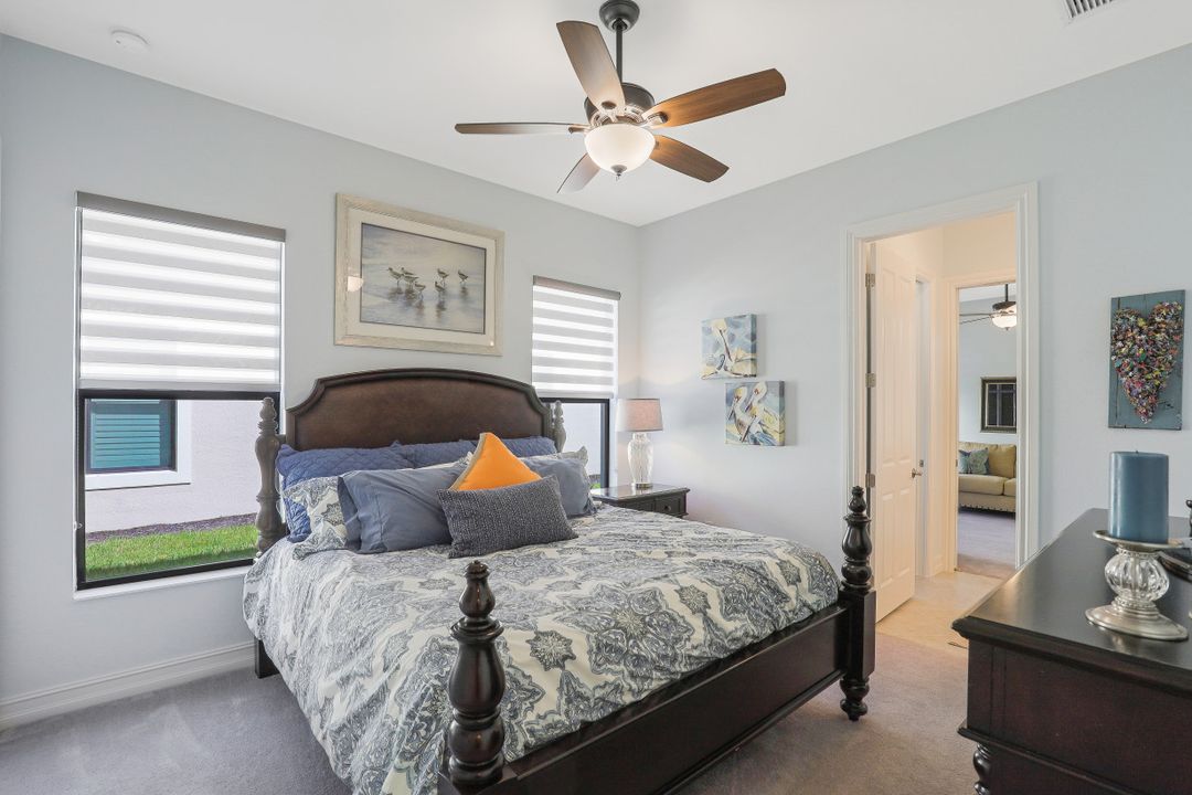 7497 Lantana Cir, Naples, FL 34119