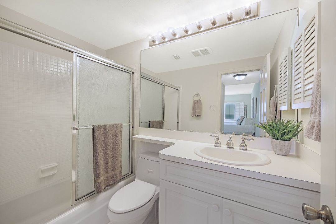 2885 Gulf Shore Blvd N  #803, Naples, FL 34103