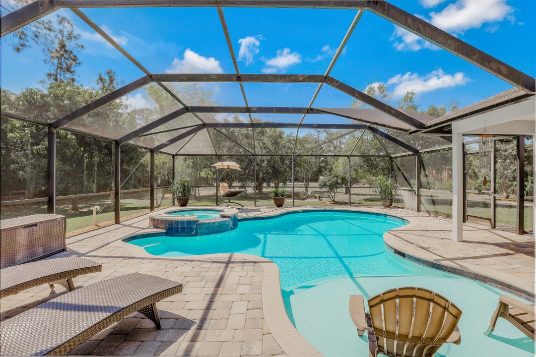 4530 7th Ave SW, Naples, FL 34119