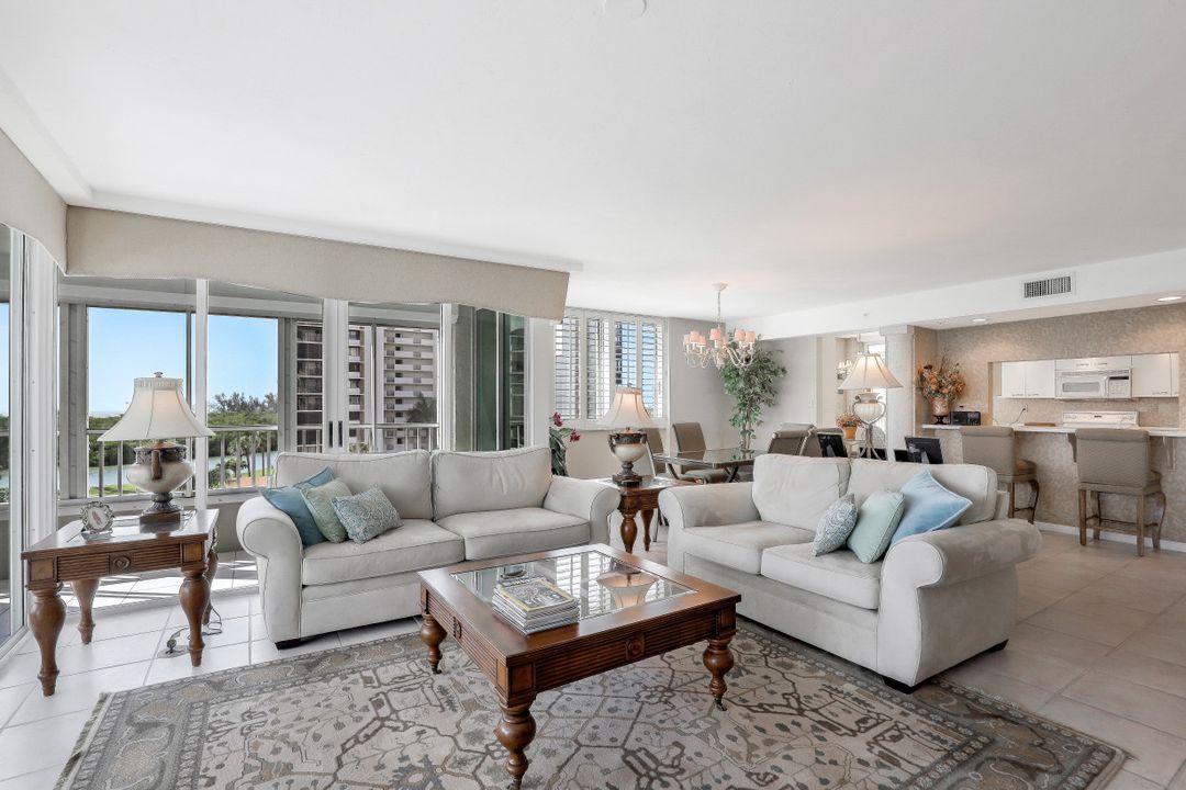 21 Bluebill Ave #404, Naples, FL 34108