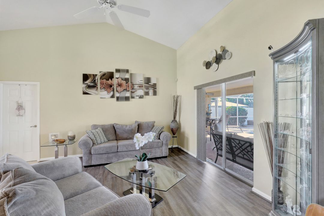 1922 Cape Coral Pkwy W, Cape Coral, FL 33914