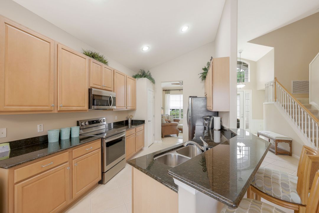 11857 Bramble Ct, Naples, FL 34120