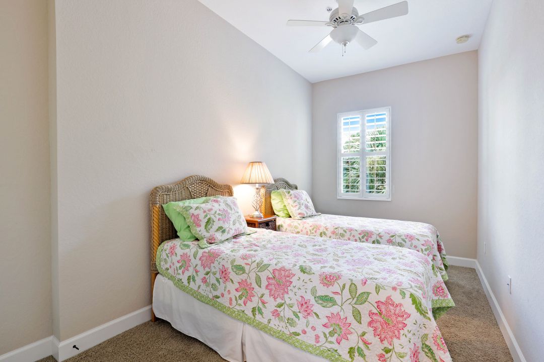 9208 Quartz Ln #4-202, Naples, FL 34120