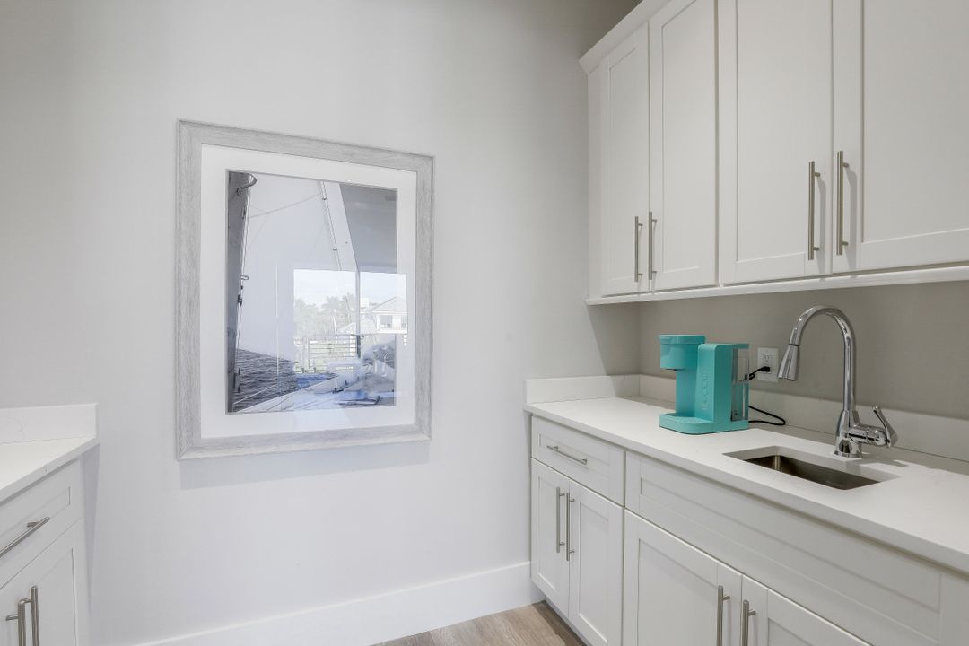 765 Pelican Ct, Marco Island, FL 34145