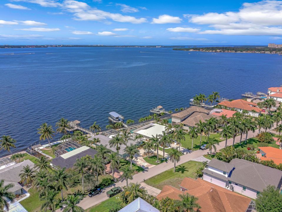 642 Coral Dr, Cape Coral, FL 33904