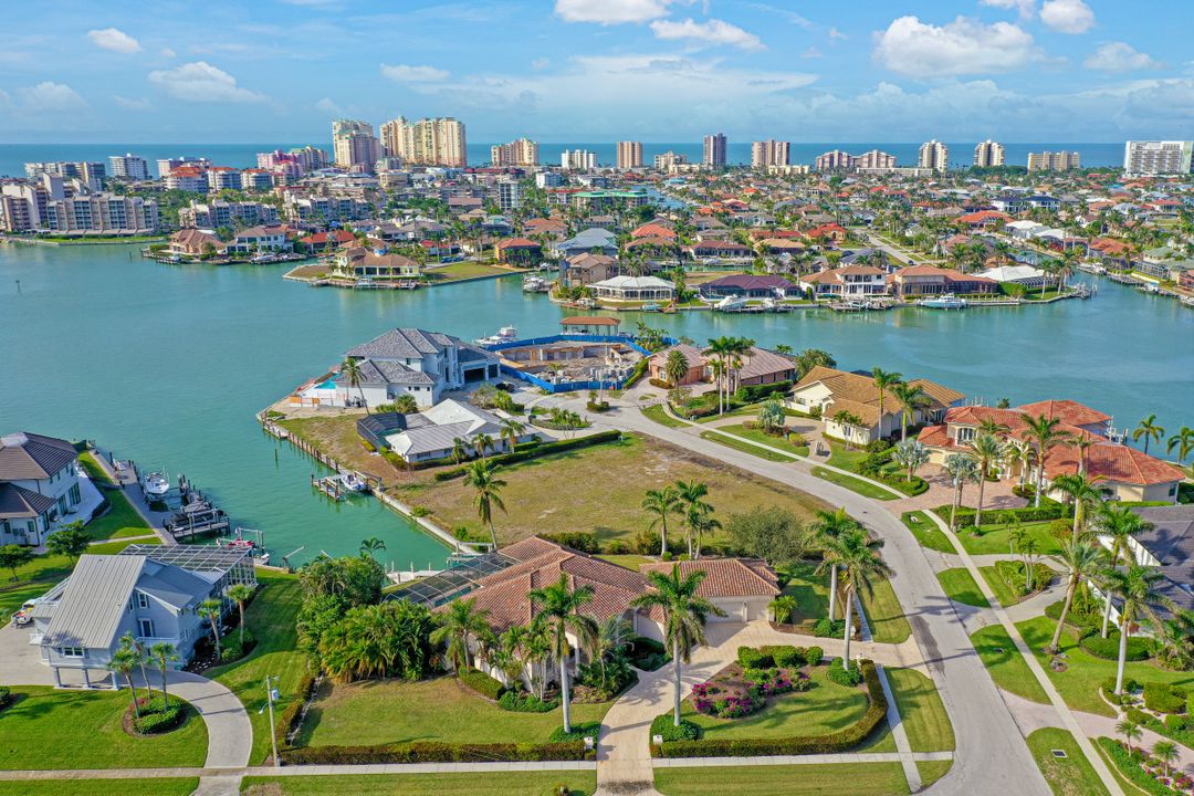 800 Arcadia Ct, Marco Island, FL 34145