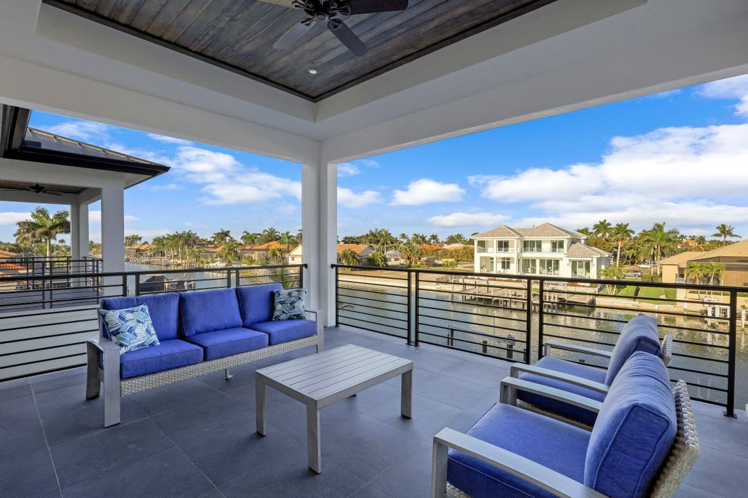 765 Pelican Ct, Marco Island, FL 34145