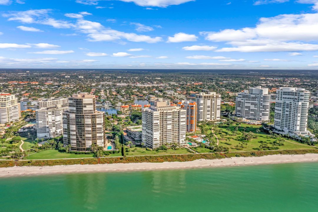 4301 Gulf Shore Blvd N #203, Naples, FL 34103