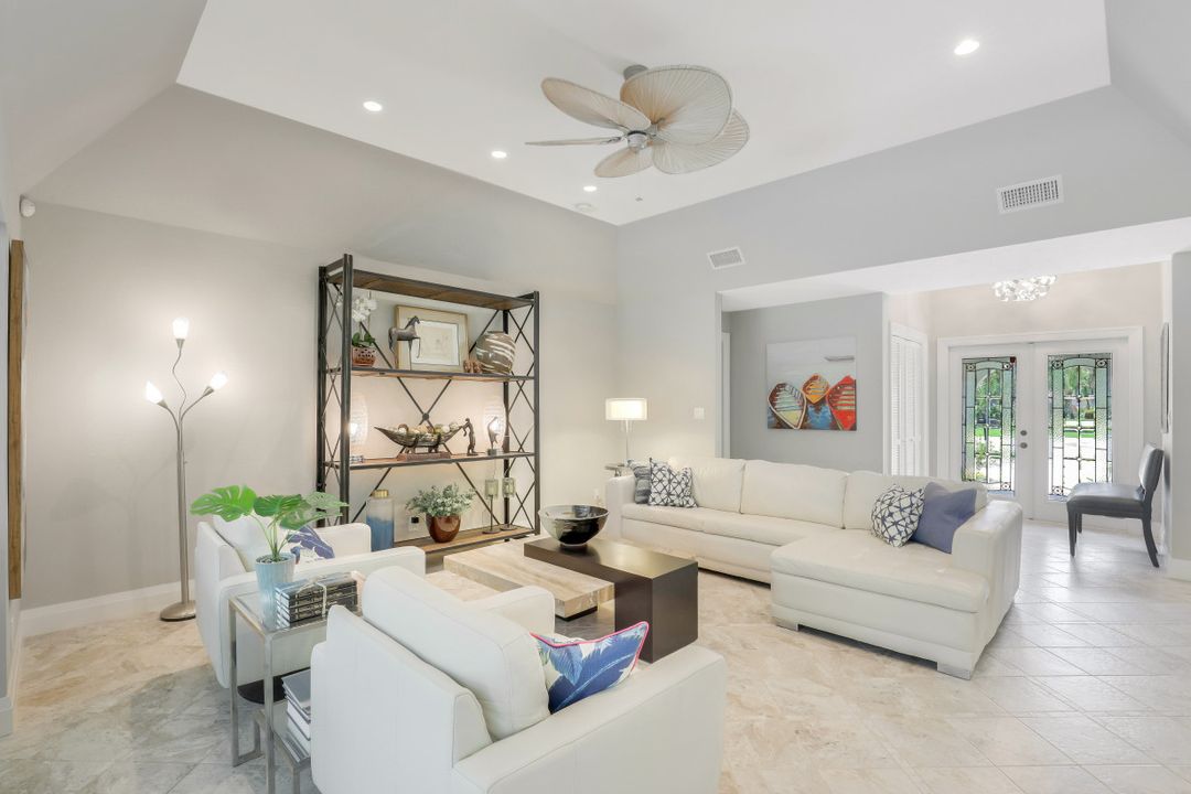 2201 Noble Ct, Naples, FL 34110