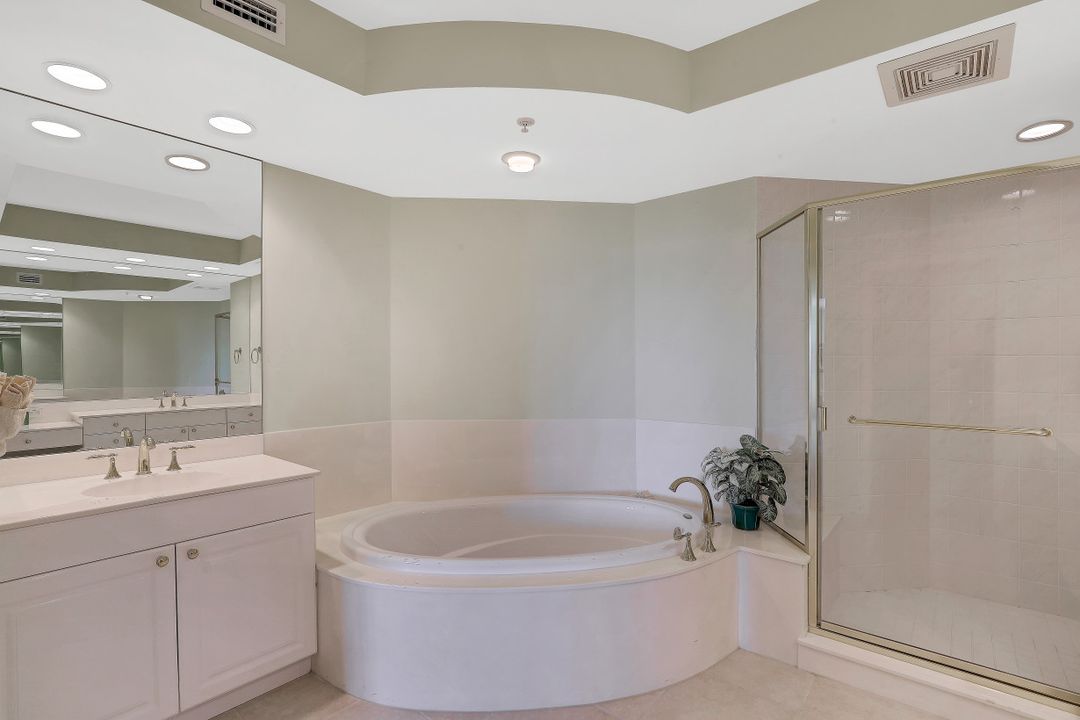 455 Cove Tower Dr #704, Naples, FL 34110